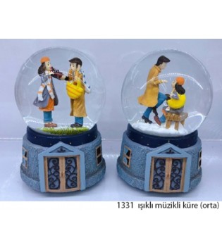 ORTA BOY IŞIKLI NÜZİKLİ KAR KÜRESİ
