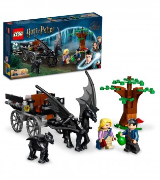 LEGO HOGWARTS CARRİAGE AND THESTRALS 