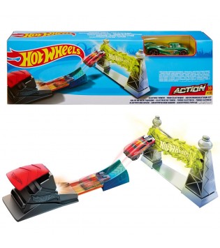 Hot Wheels Akrobasi Atlayışı Yarış Şeti