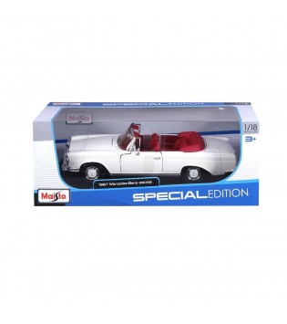 1/18 1967 Mercedes-Benz 280SE 1/18 1967 Mercedes-Benz 280SE